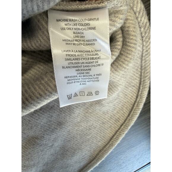 Urban Outfitters Standard Cloth Heavy Gray Button Flannel Shirt Men’s Size S NWT - Picture 6 of 7